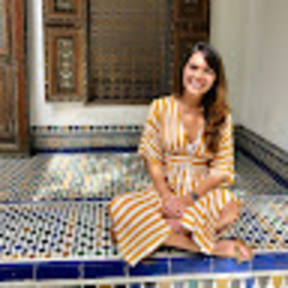 Meet your Posher, Thais